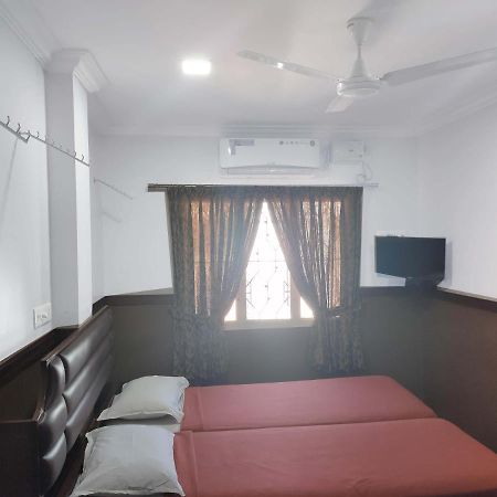 Hotel Maple Regency Kochi Luaran gambar