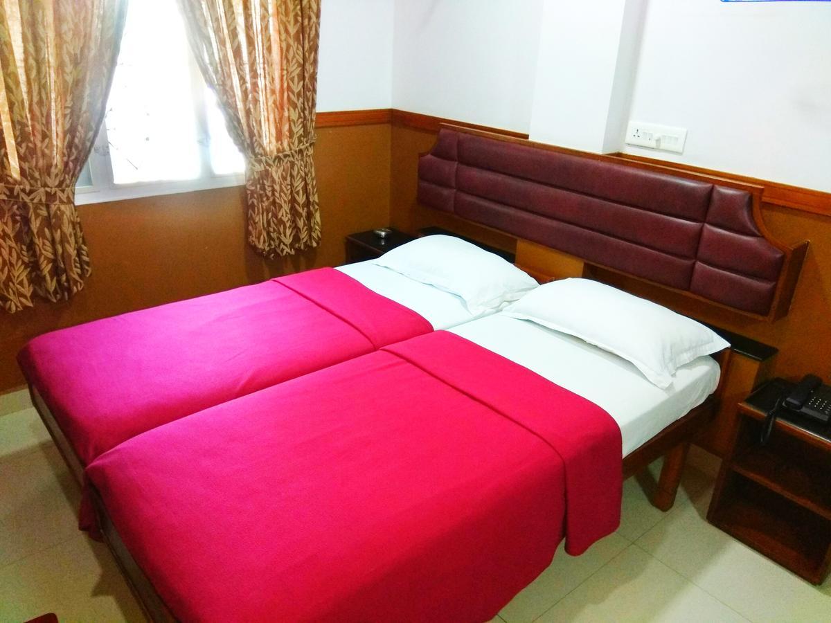 Hotel Maple Regency Kochi Luaran gambar