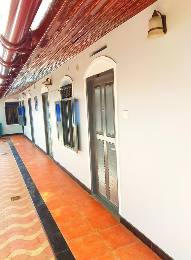 Hotel Maple Regency Kochi Luaran gambar