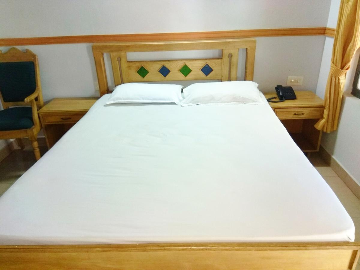 Hotel Maple Regency Kochi Luaran gambar
