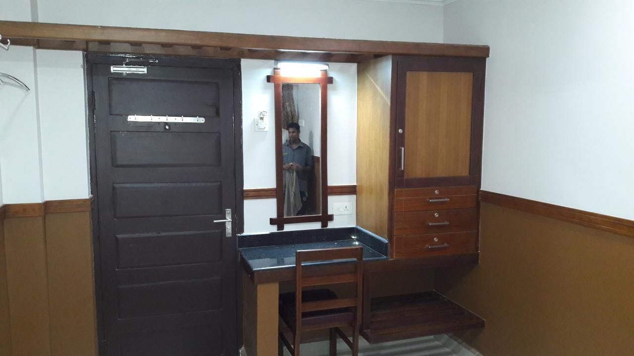 Hotel Maple Regency Kochi Luaran gambar