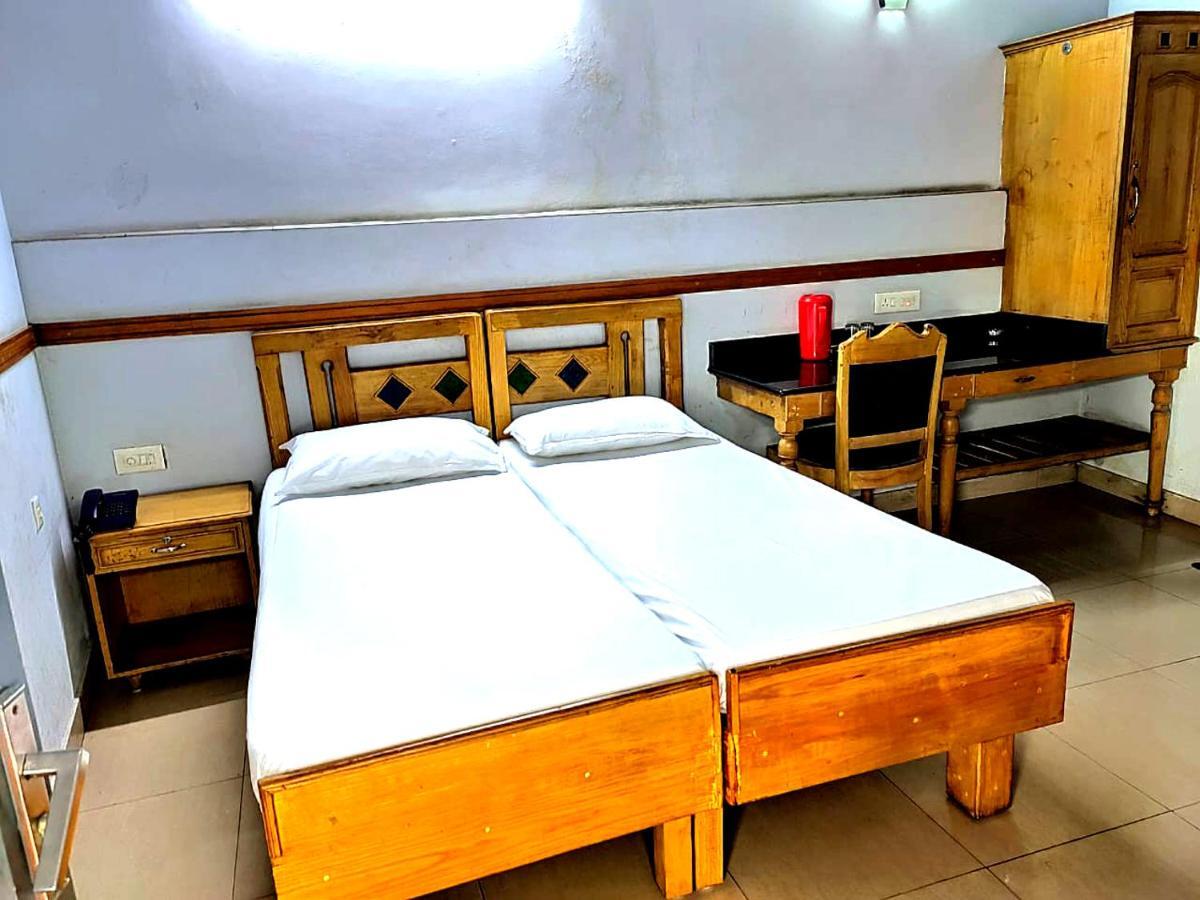 Hotel Maple Regency Kochi Luaran gambar