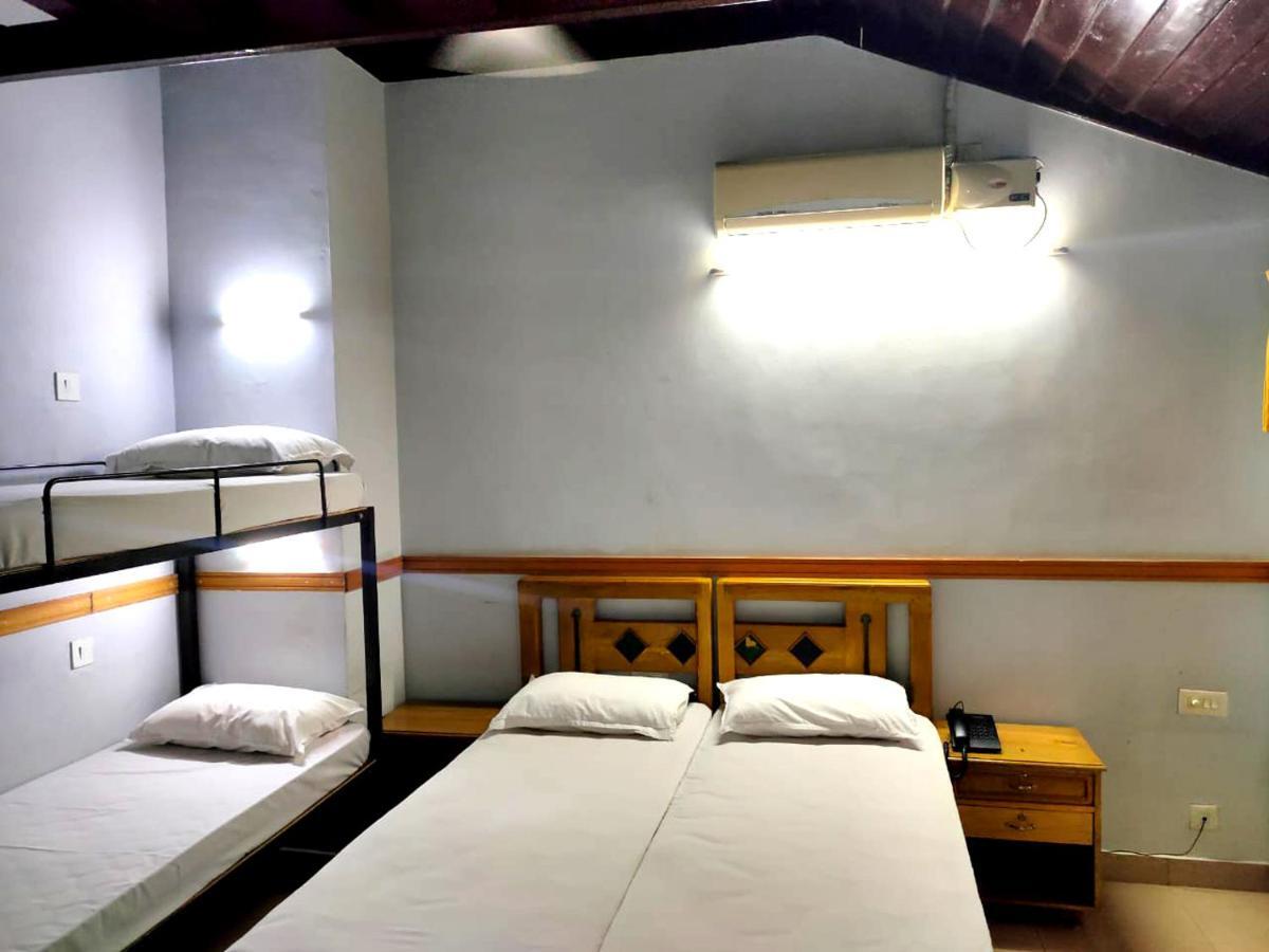 Hotel Maple Regency Kochi Luaran gambar