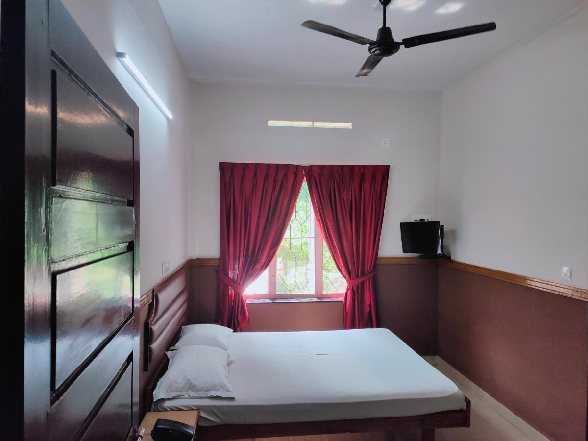 Hotel Maple Regency Kochi Luaran gambar