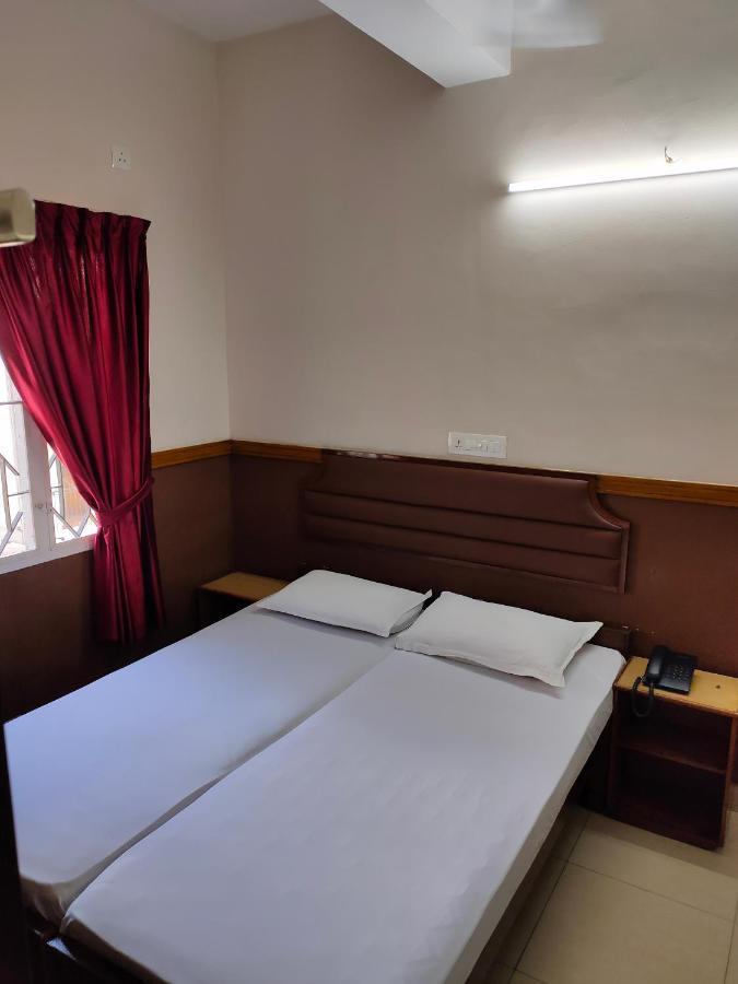 Hotel Maple Regency Kochi Luaran gambar